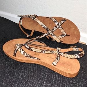 Chinese Laundry sandals NWT